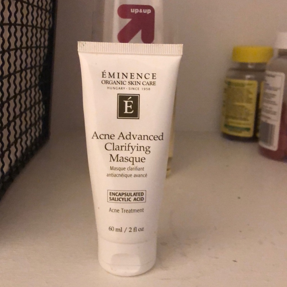 Emmiemce clarifying mask